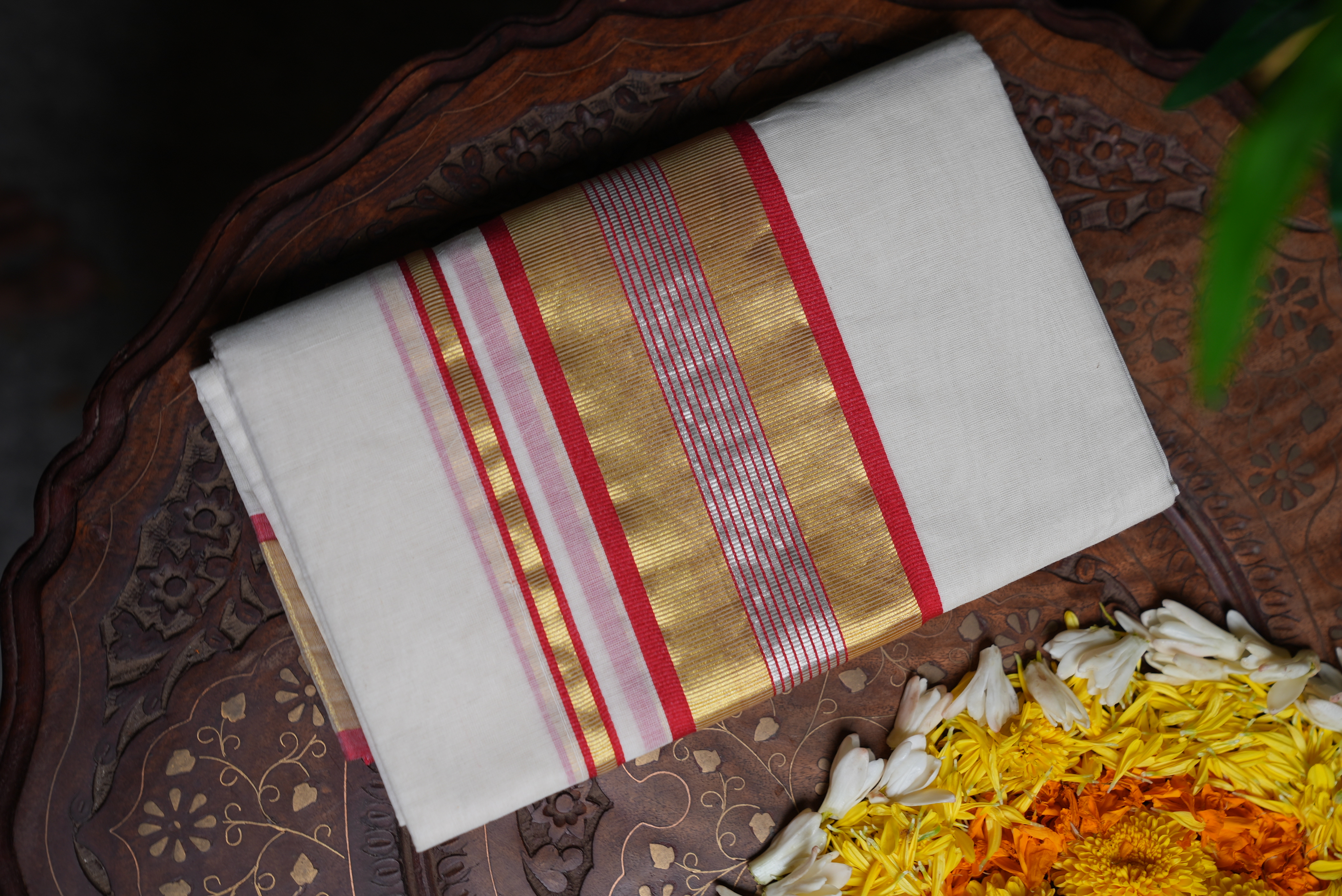 Pure Balaramapuram Handloom Premium Kasavu Set Mundu – Vibrant Red