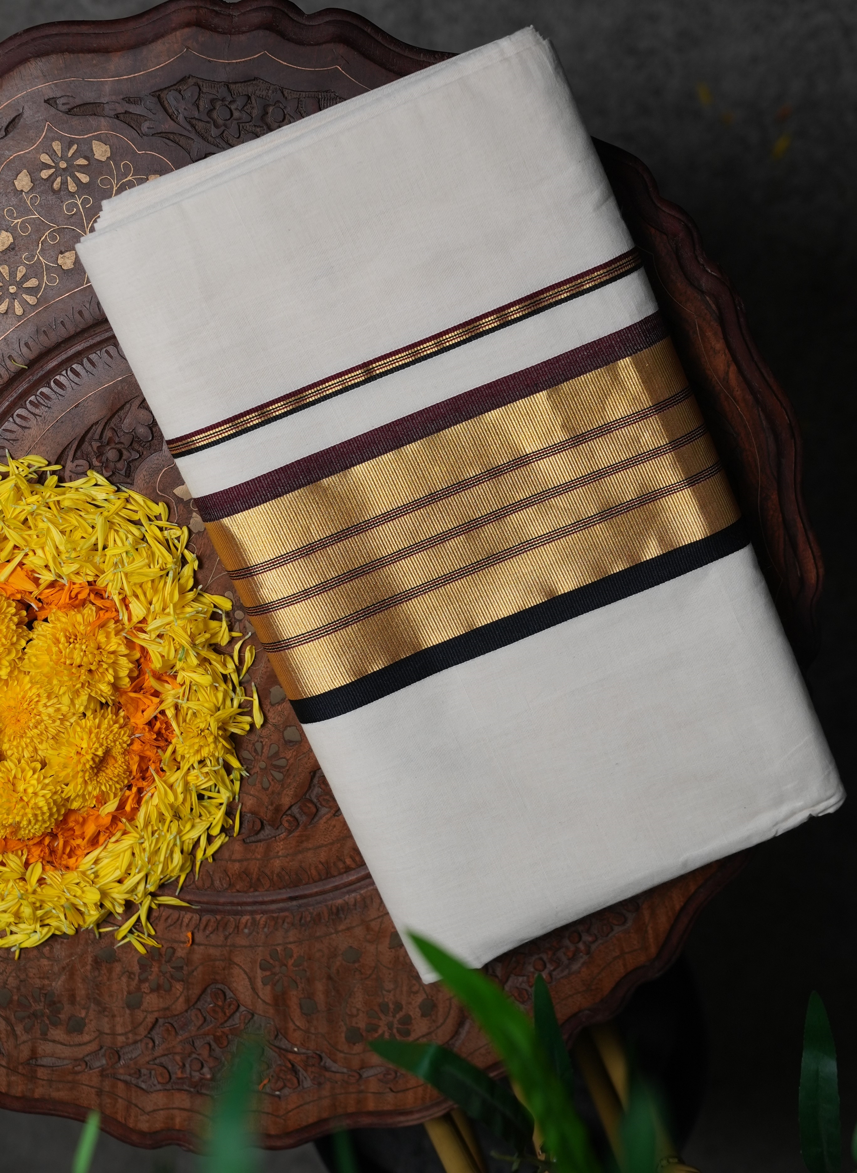 Pure Balaramapuram Handloom Premium Kasavu Saree with Elegant Maroon & Black Framed Gold Kasavu – Elegant Classics Collection