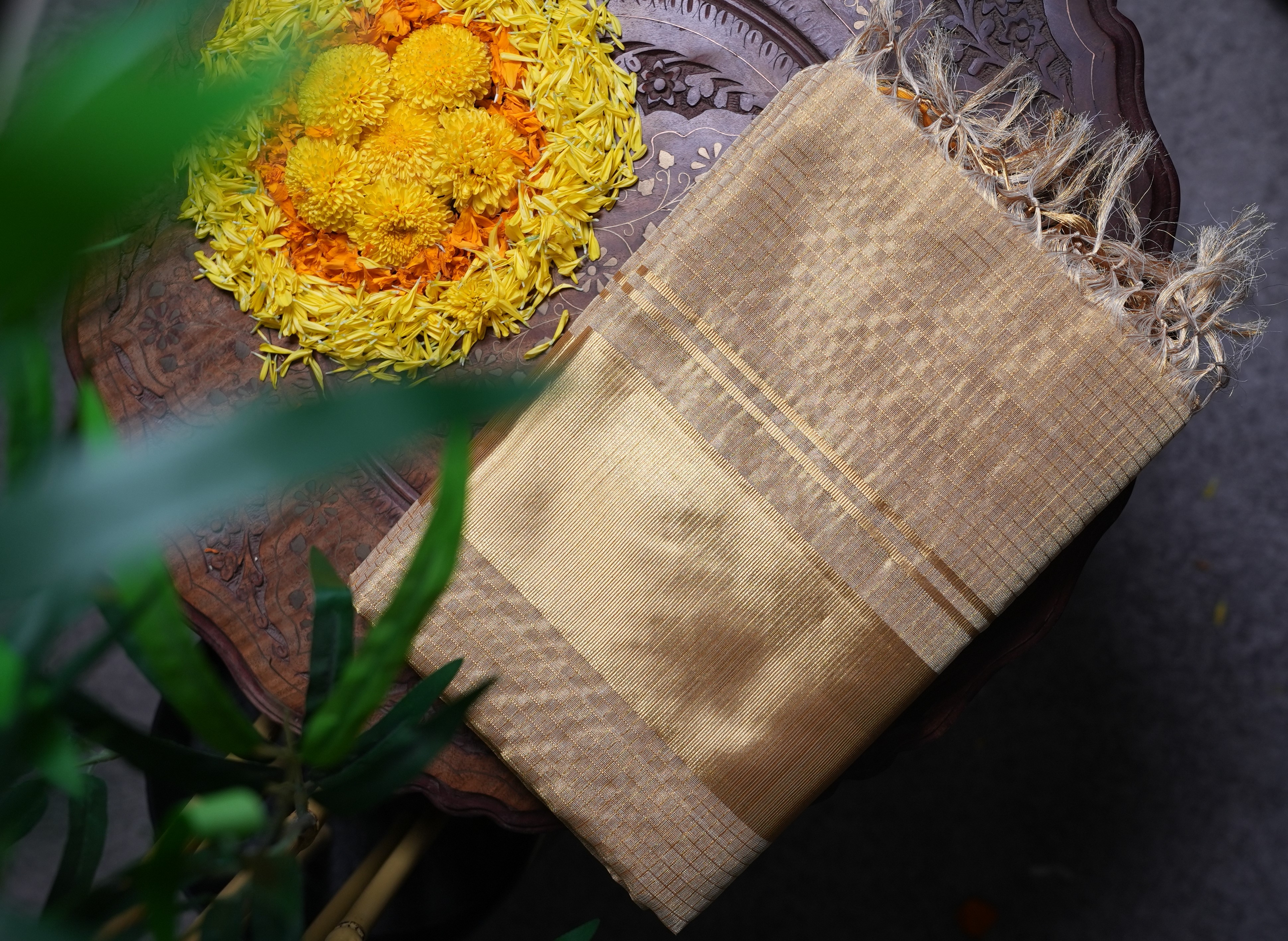 Pure Handloom Premium Tissue Saree with 4-Inch Grand Gold Kasavu – Signature Heritage Collection